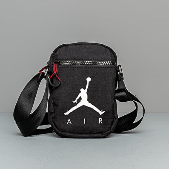 NWOT BAG JORDAN CROSSBODY BAG